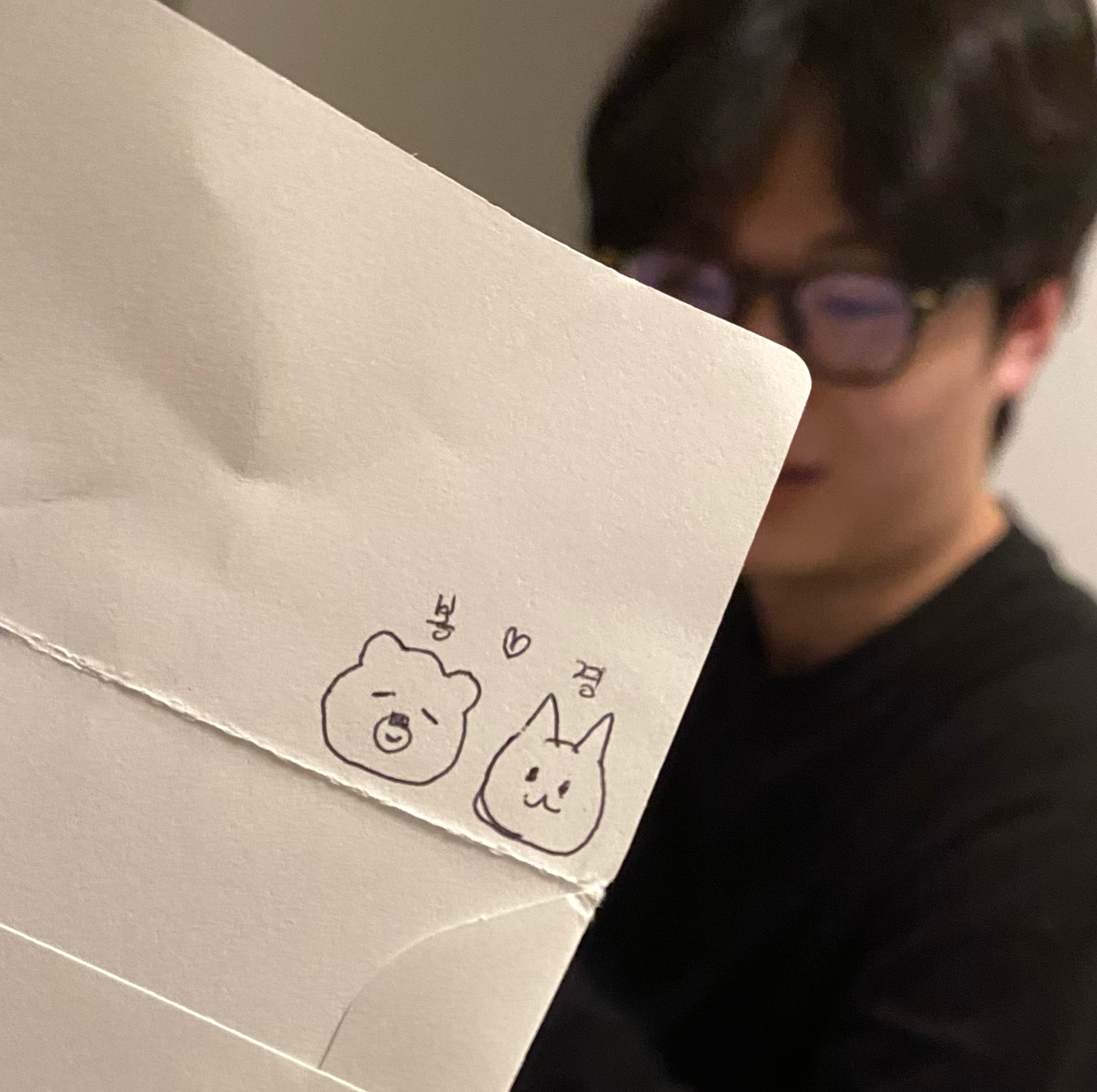 Beekei 작가님의 Likes and Inspirations "남자친구" GOODSDROP 인터뷰